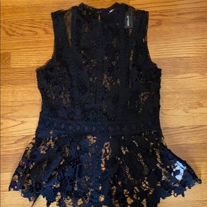 Black NWT lace peplum M Express tank